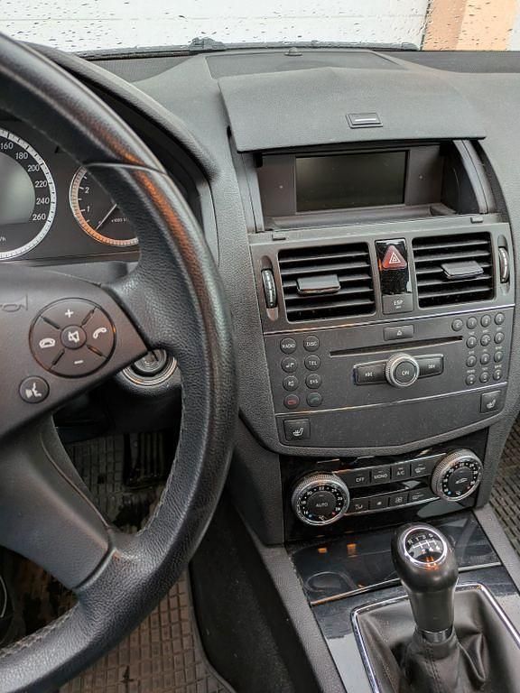 Gebraucht Mercedes C180 156 PS (114 kW) 2008 Schwarz Limousine