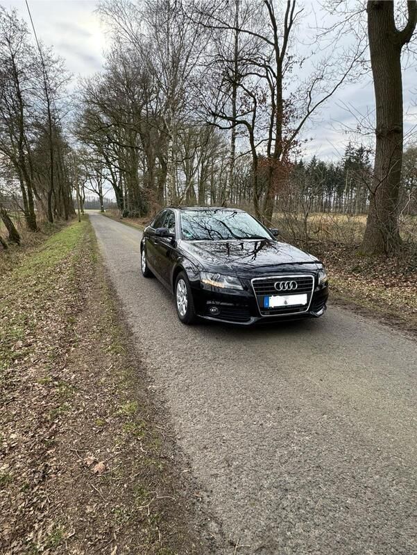 Schwarz Gebraucht 2010 Audi A4 Limousine | 8.299 € (Fairer Preis) - Bild 1/4