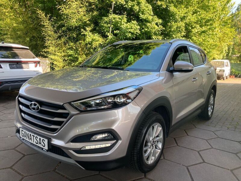 White sand / met Gebraucht 2016 Hyundai Tucson Advantage SUV | 14.490 € (Fairer Preis) - Bild 1/4