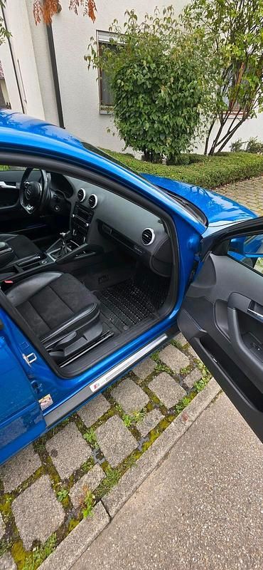 Blau Gebraucht 2010 Audi A3 Limousine | 7.499 € (Etwas zu teuer) - Bild 1/4