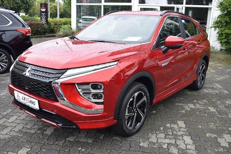 Rot Gebraucht 2024 Mitsubishi Eclipse Cross Select SUV | 32.990 € (Teuer) - Bild 1/4