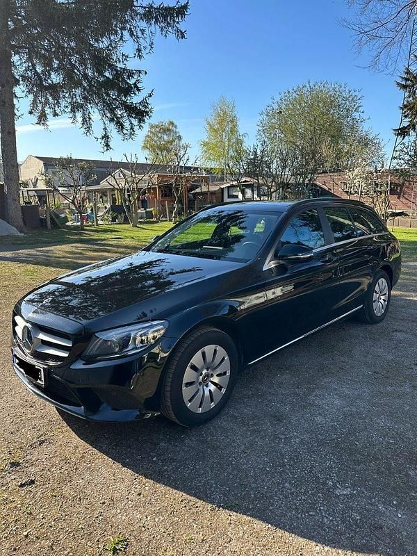 Schwarz Gebraucht 2018 Mercedes C220 Business Kombi | 17.500 € (Superpreis) - Bild 1/4