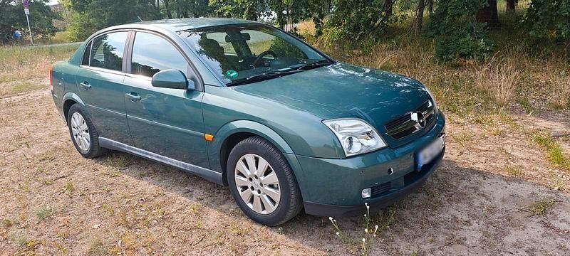 Grün Gebraucht 2003 Opel Vectra Limousine | 2.000 € (Guter Preis) - Bild 1/4