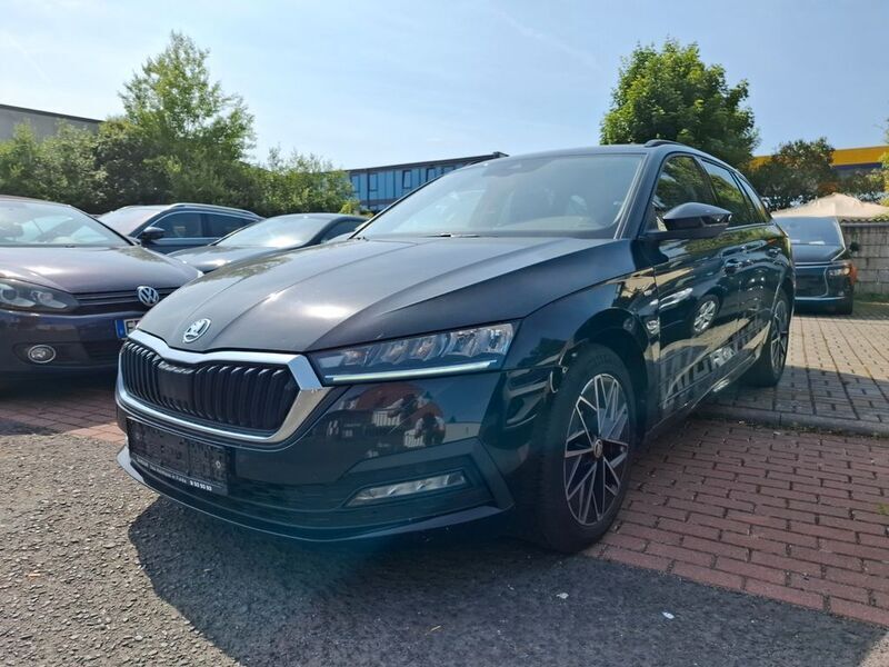 Schwarz Gebraucht 2022 Skoda Octavia Clever Kombi | 15.999 € (Fairer Preis) - Bild 1/4