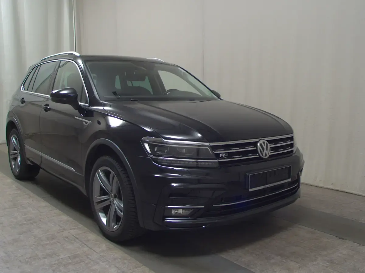 Gebraucht VW Tiguan Highline 190 PS (139 kW) 2021 Schwarz SUV