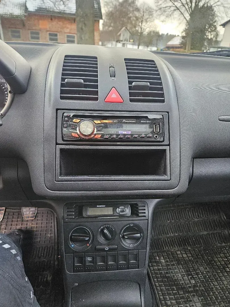 Gebraucht VW Polo 50 PS (36 kW) 2001 Schwarz Kleinwagen