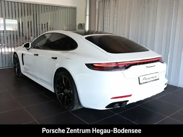 Gebraucht Porsche Panamera 330 PS (242 kW) 2021 Weiss Kleinwagen