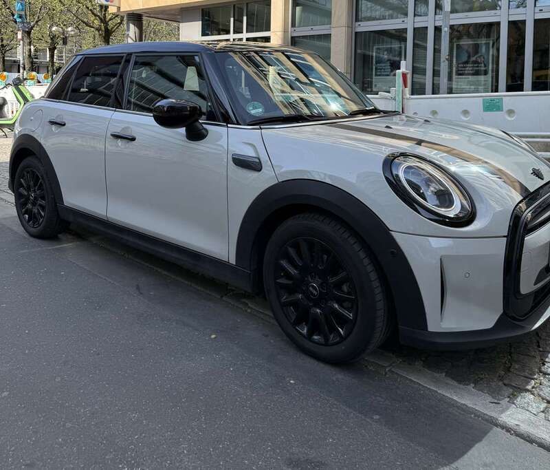 Gebraucht 2023 Mini Cooper Classic Kleinwagen | 24.500 € (Fairer Preis) - Bild 1/4