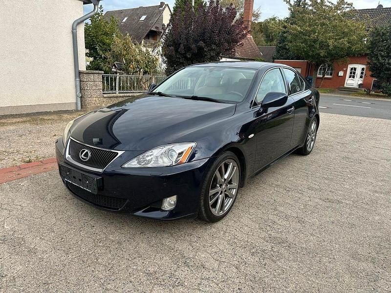 Blau Gebraucht 2008 Lexus IS250 Sport Line Limousine | 6.950 € - Bild 1/4
