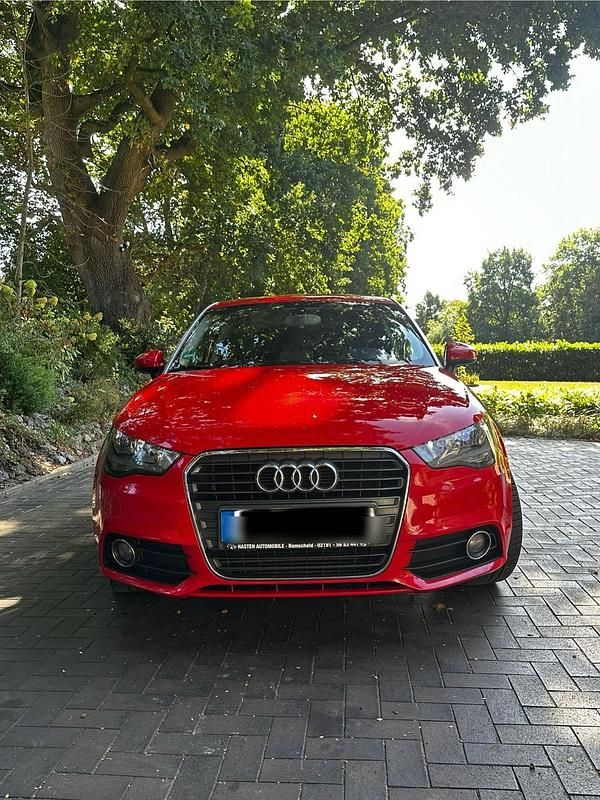 Rot Gebraucht 2012 Audi A1 Kleinwagen | 8.250 € (Fairer Preis) - Bild 1/4