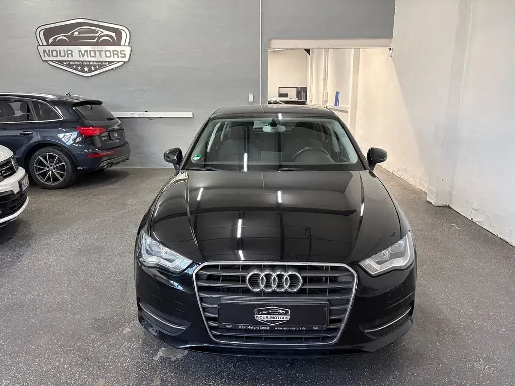 Gebraucht Audi A3 Attraction 105 PS (77 kW) 2013 Schwarz Limousine