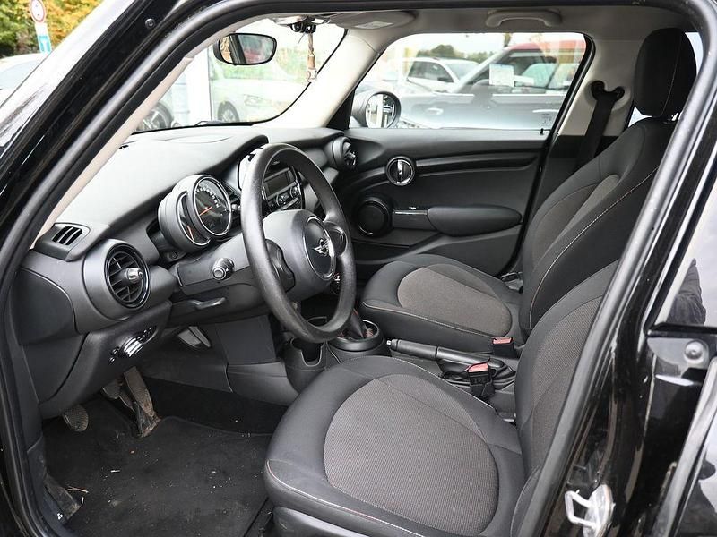 Gebraucht Mini ONE Salt 102 PS (75 kW) 2017 Midnightblackmet. Kleinwagen