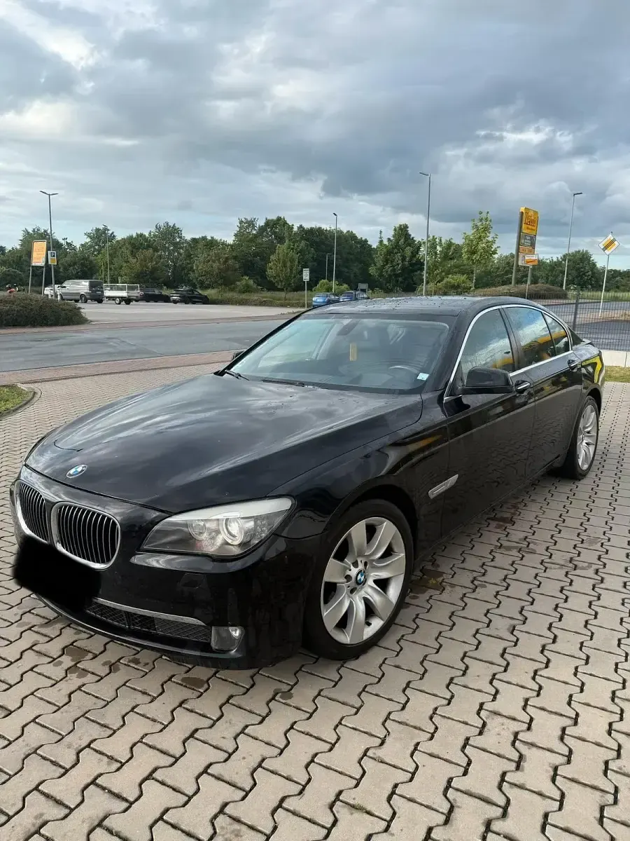 Gebraucht BMW 730 245 PS (180 kW) 2009 Schwarz Limousine