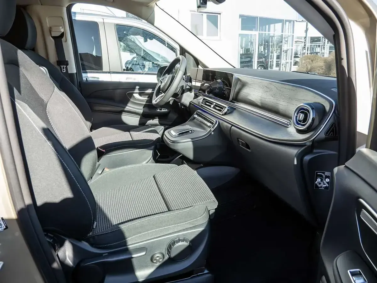 Gebraucht Mercedes V300 Marco Polo 237 PS (174 kW) 2026 Gold / kalaharigold Van / Kleinbus