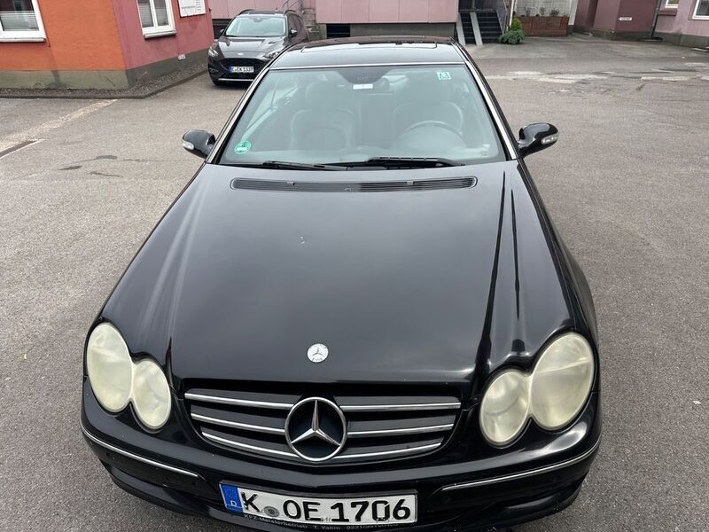 Schwarz Gebraucht 2006 Mercedes CLK220 Avantgarde Coupé | 4.300 € (Superpreis) - Bild 1/4