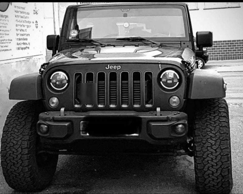 Schwarz Gebraucht 2018 Jeep Wrangler Unlimited Rubicon SUV | 46.500 € - Bild 1/4