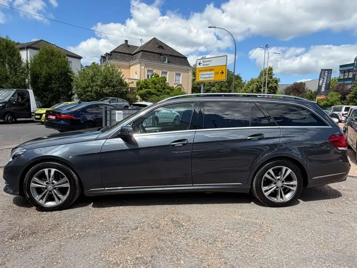 Gebraucht Mercedes E250 204 PS (150 kW) 2016 Tenoritgrau Kombi