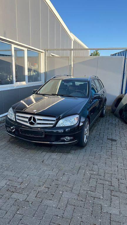 Schwarz Gebraucht 2010 Mercedes 200 Kombi | 6.000 € (Fairer Preis) - Bild 1/4
