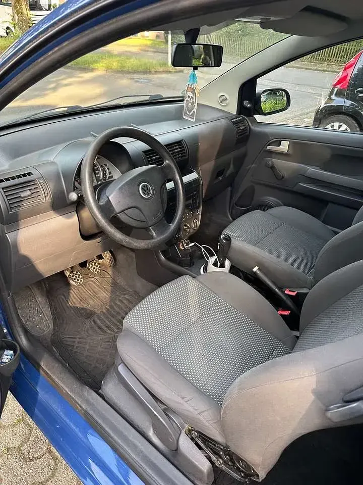 Gebraucht VW Fox 54 PS (39 kW) 2008 Blau Kleinwagen