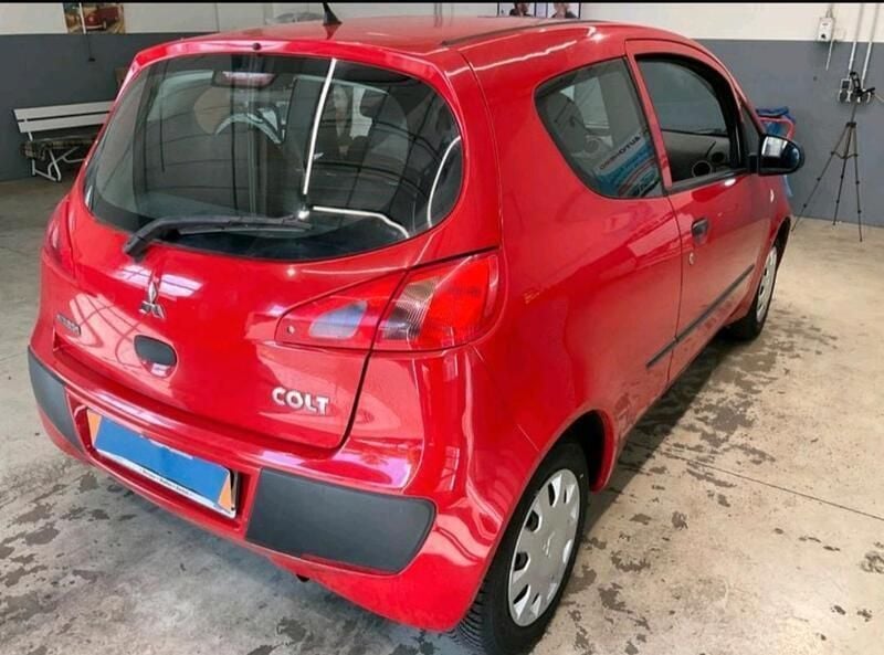 Gebraucht Mitsubishi Colt 75 PS (55 kW) 2008 Rot Limousine