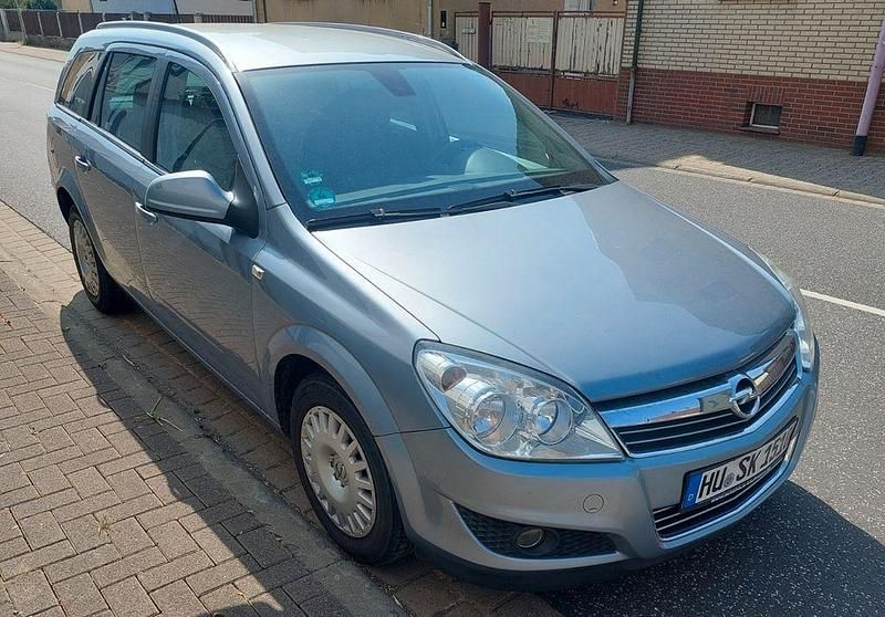 Silber Gebraucht 2009 Opel Astra Edition Limousine | 899 € (Superpreis) - Bild 1/4