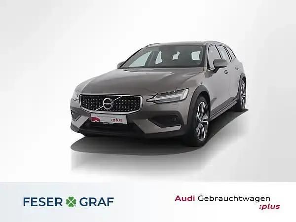 Pebble grey metallic Gebraucht 2020 Volvo V60 Kombi | 28.440 € (Etwas zu teuer) - Bild 1/3