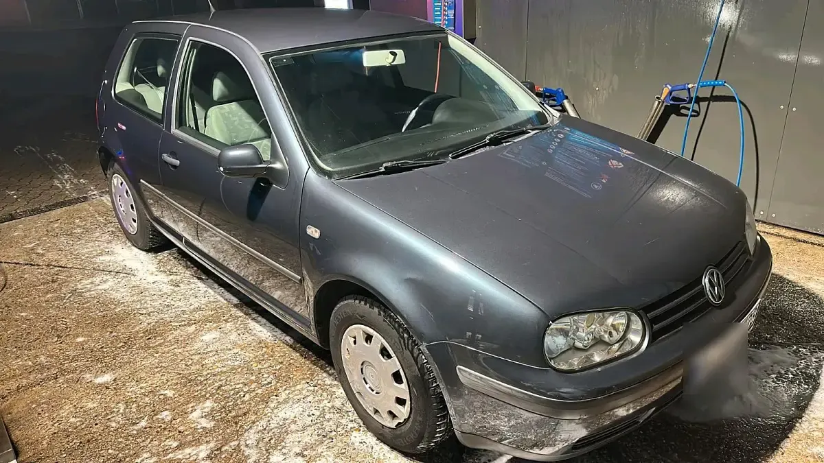Gebraucht VW Golf IV 105 PS (77 kW) 2000 Grau Kleinwagen
