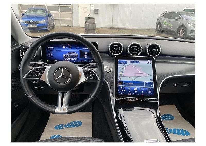 Gebraucht Mercedes C200 204 PS (150 kW) 2022 Hightechsilber metallic Limousine