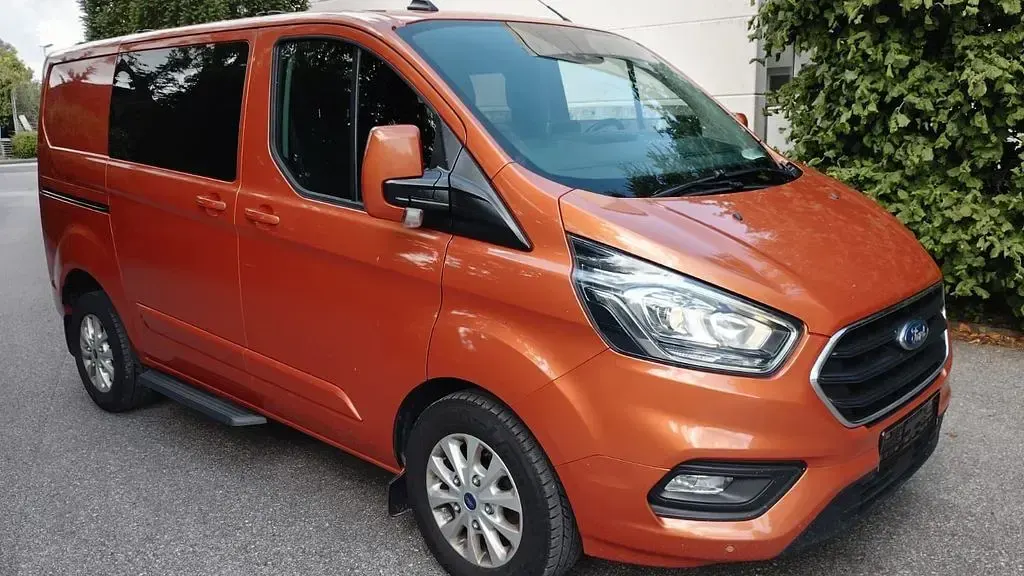 Gebraucht Ford Transit Custom 170 PS (125 kW) 2019 Grau Van / Kleinbus