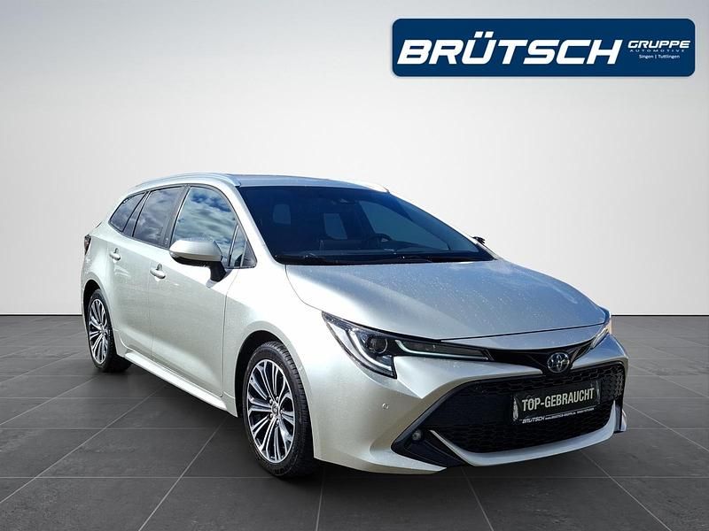 Gebraucht Toyota Corolla Team 184 PS (135 kW) 2021 Precious silver metallic Kombi
