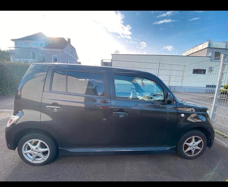 Schwarz Gebraucht 2009 Daihatsu Materia Van / Kleinbus | 3.000 € (Fairer Preis) - Bild 1/4
