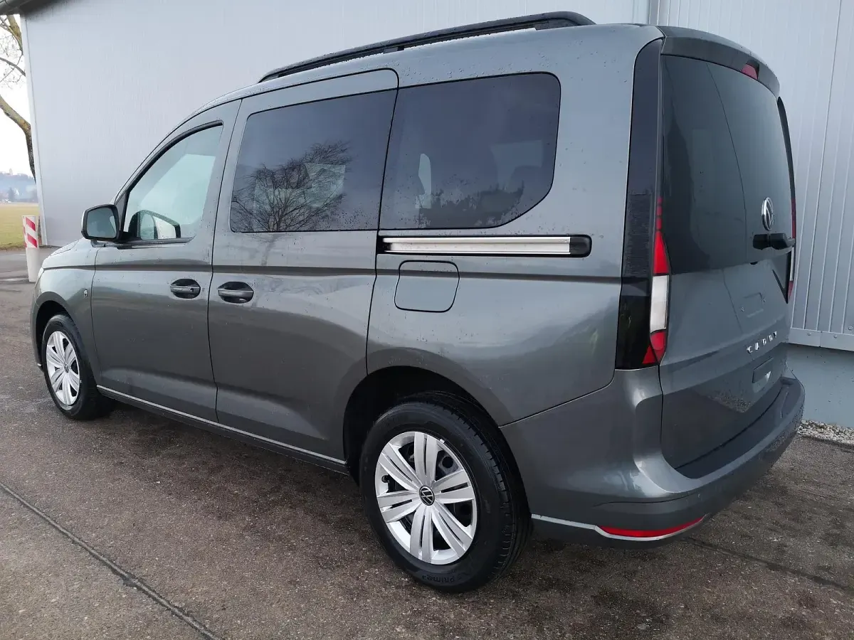 Neu VW Caddy Family 122 PS (89 kW) 2025 Indiumgrau metallic Van / Kleinbus
