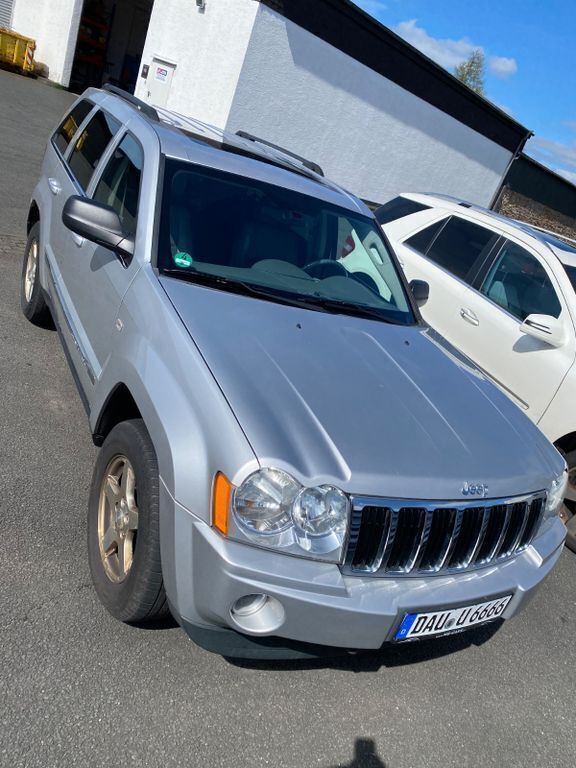 Silber Gebraucht 2006 Jeep Grand Cherokee Limited SUV | 5.600 € (Fairer Preis) - Bild 1/4
