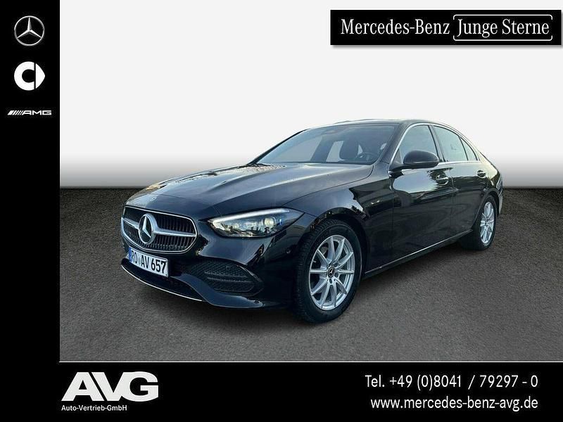 Schwarz Gebraucht 2022 Mercedes C180 Avantgarde Limousine | 32.800 € (Fairer Preis) - Bild 1/4