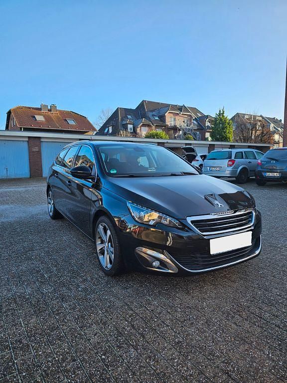 Gebraucht Peugeot 308 SW Allure 120 PS (88 kW) 2017 Schwarz Kombi