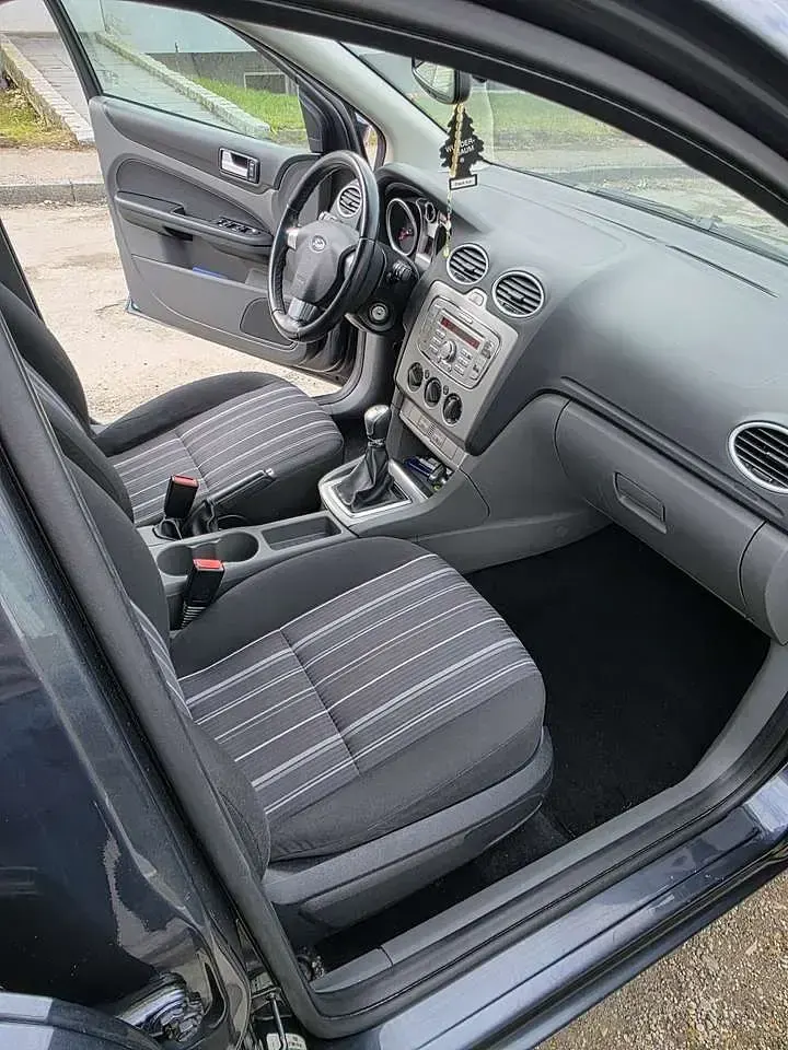 Gebraucht Ford Focus Titanium 101 PS (74 kW) 2009 Blau Kombi