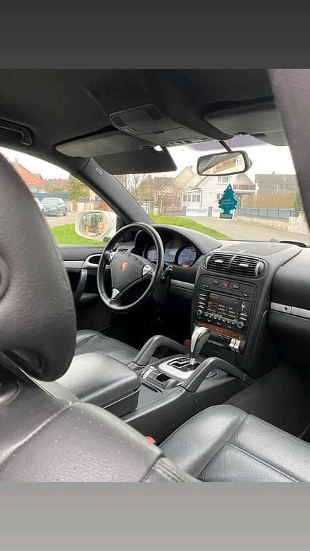 Gebraucht Porsche Cayenne 240 PS (176 kW) 2010 Weiß SUV
