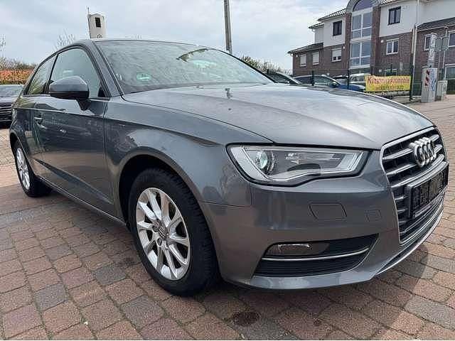 Gebraucht Audi A3 Attraction 105 PS (77 kW) 2013 Monsungrau metallic Kleinwagen