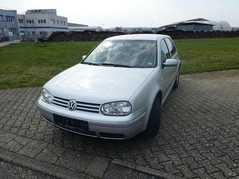 Gebraucht VW Golf IV 105 PS (77 kW) 2003 Silber Kleinwagen