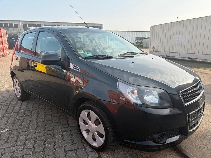 Gebraucht Chevrolet Aveo 84 PS (61 kW) 2011 Schwarz Kleinwagen