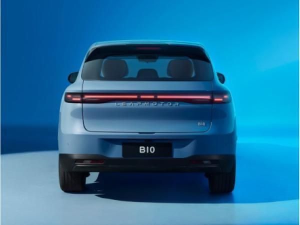 Neu Leapmotor B10 160 kW (218 PS) 2025 Blau (starry night blue) SUV