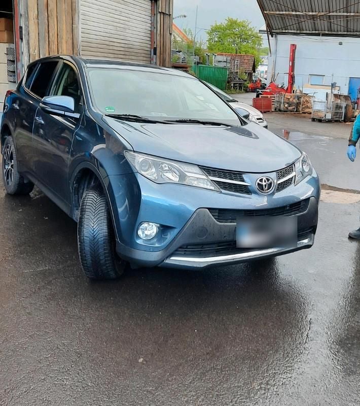 Gebraucht Toyota RAV4 150 PS (110 kW) 2015 Andere farben SUV