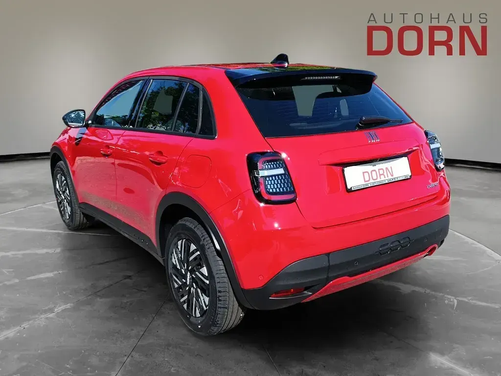 Neu Fiat 600 101 PS (74 kW) 2025 Rot SUV