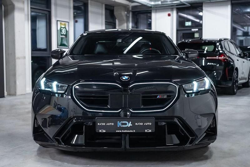 Gebraucht BMW M5 Basis 727 PS (534 kW) 2024 Schwarz Limousine