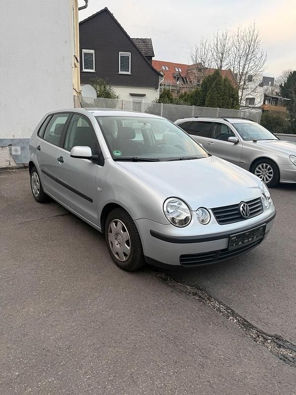Second-hand VW Polo 64 CP (47 kW) 2003 Argintiu Hatchback