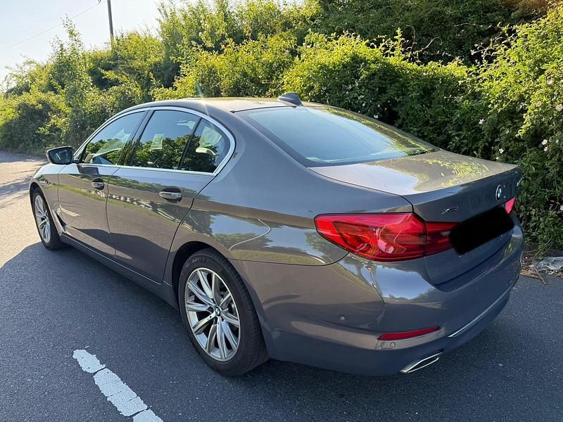 Gebraucht BMW 540 320 PS (235 kW) 2018 Braun Limousine