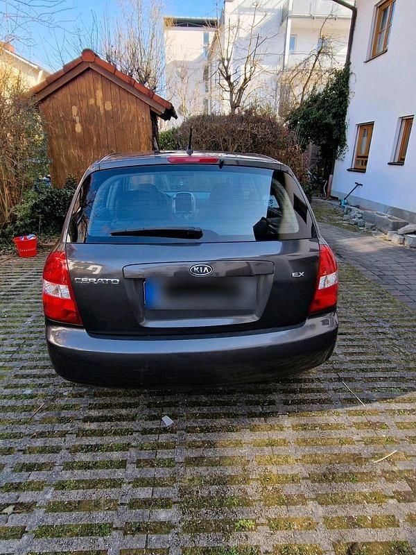 Gebraucht Kia Cerato EX 143 PS (105 kW) 2004 Grau Kombi
