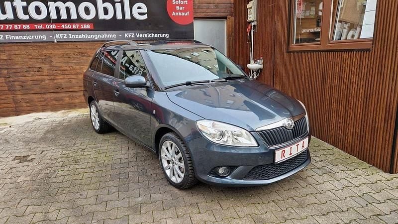 Grau Gebraucht 2014 Skoda Fabia Ambition Kombi | 9.980 € (Guter Preis) - Bild 1/4