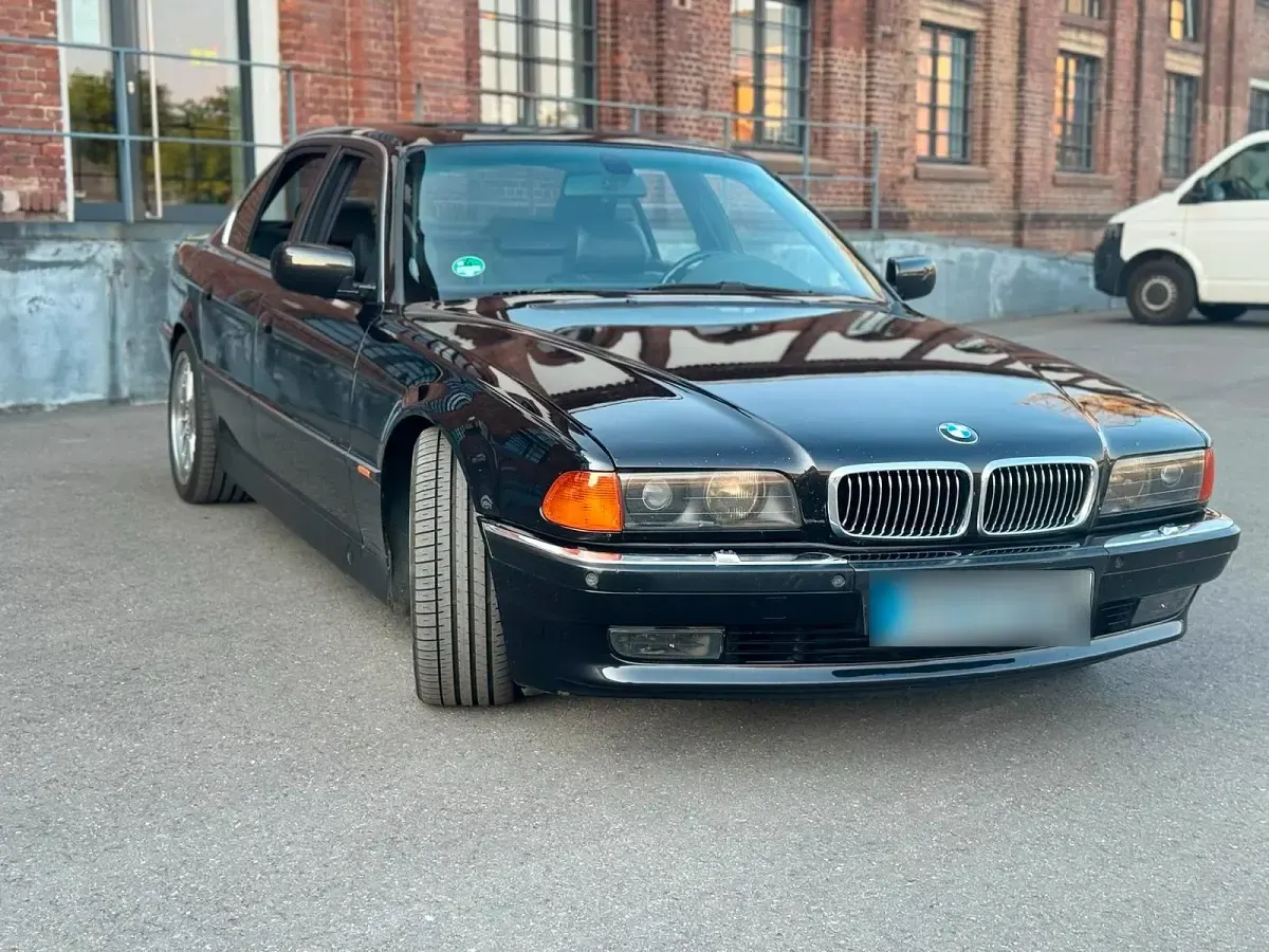 Gebraucht BMW 728 Basis 193 PS (141 kW) 1997 Schwarz Limousine