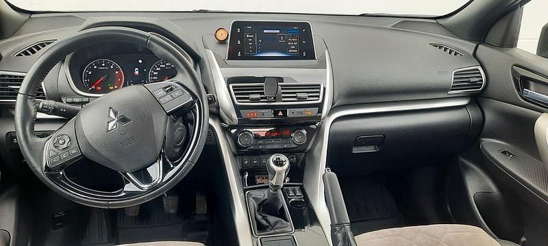 Gebraucht Mitsubishi Eclipse Cross 163 PS (119 kW) 2021 Grau SUV